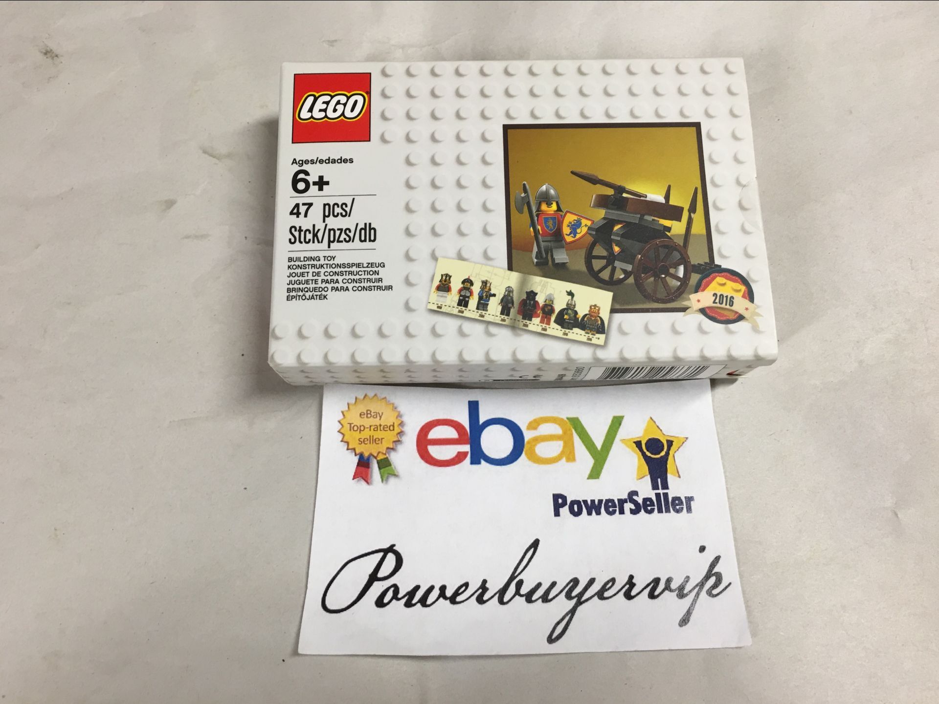 NEW LEGO D2C Minifigure Retro Classic Knights Set LEGO 5004419 Building Toy - Click Image to Close